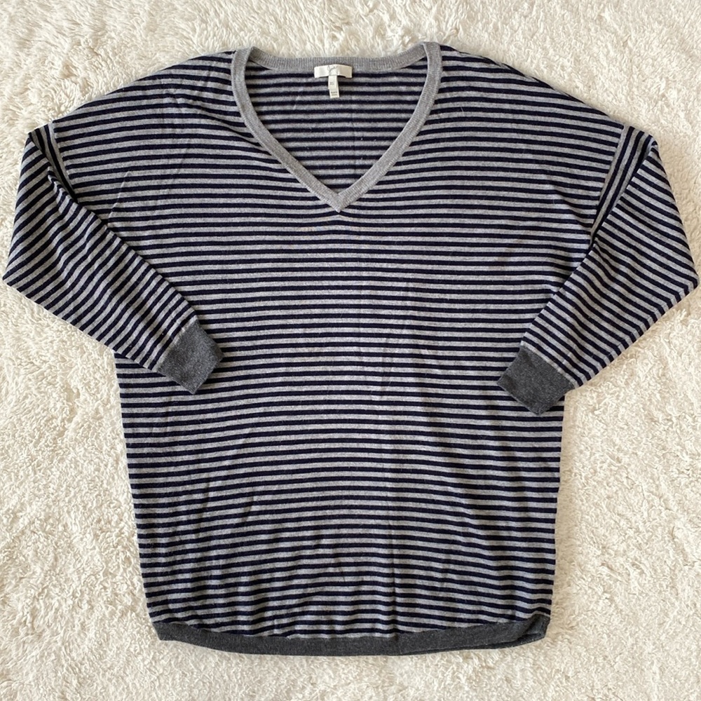 ❤️ Joie Grey/Blue Stripe V-neck Sweater